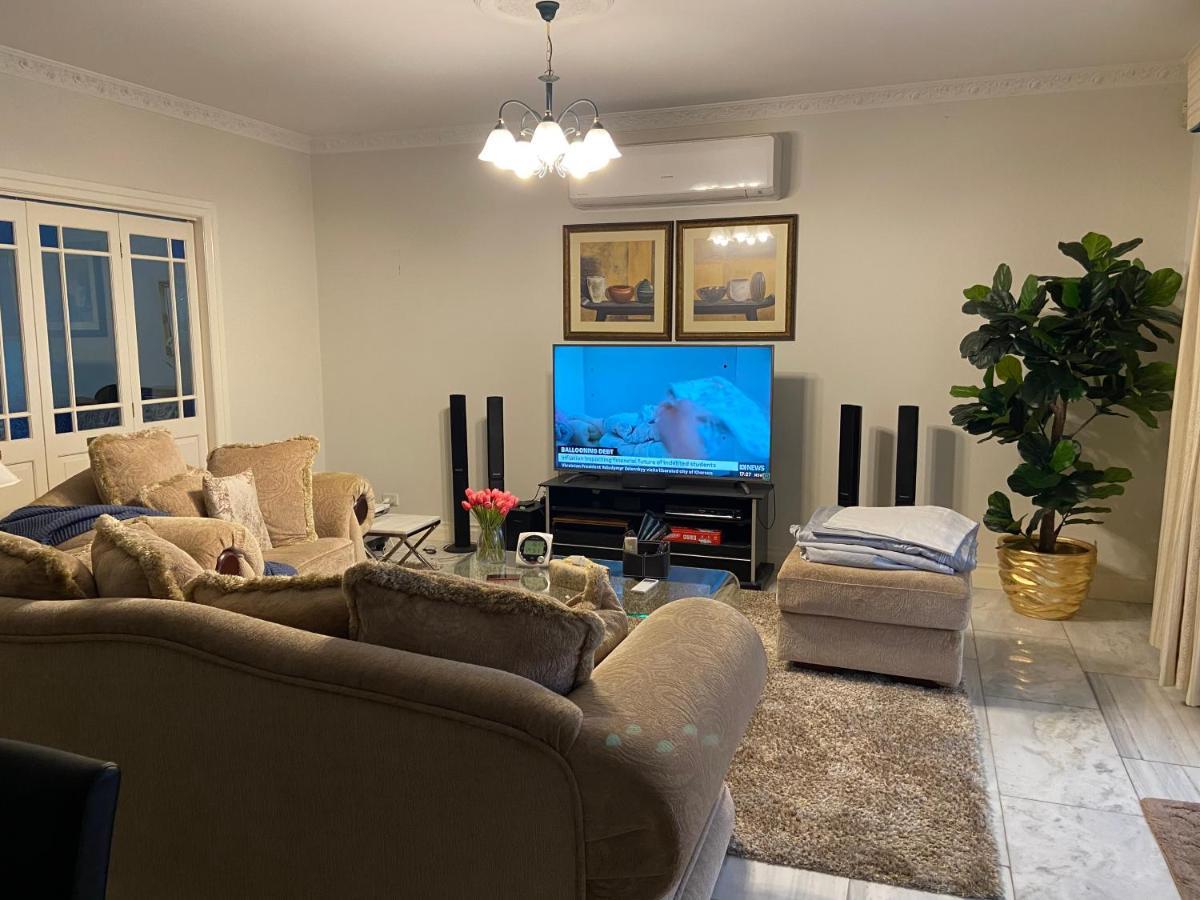 Cosy Private Room Easy Access To City & Airport Melbourne Exterior foto