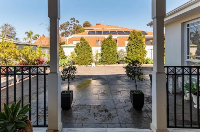 Cosy Private Room Easy Access To City & Airport Melbourne Exterior foto